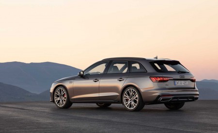 2020 Audi A4 Avant (Color: Terra Gray) Rear Three-Quarter Wallpapers 450x275 (54)