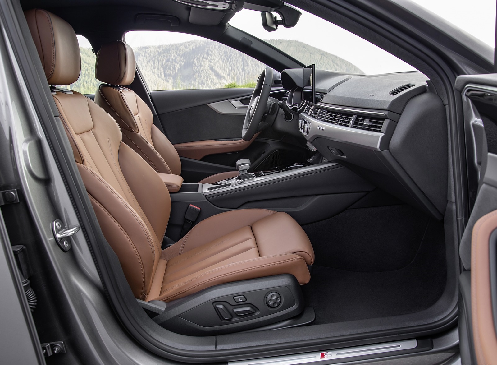 2020 Audi A4 Avant Interior Front Seats Wallpapers #18 of 61