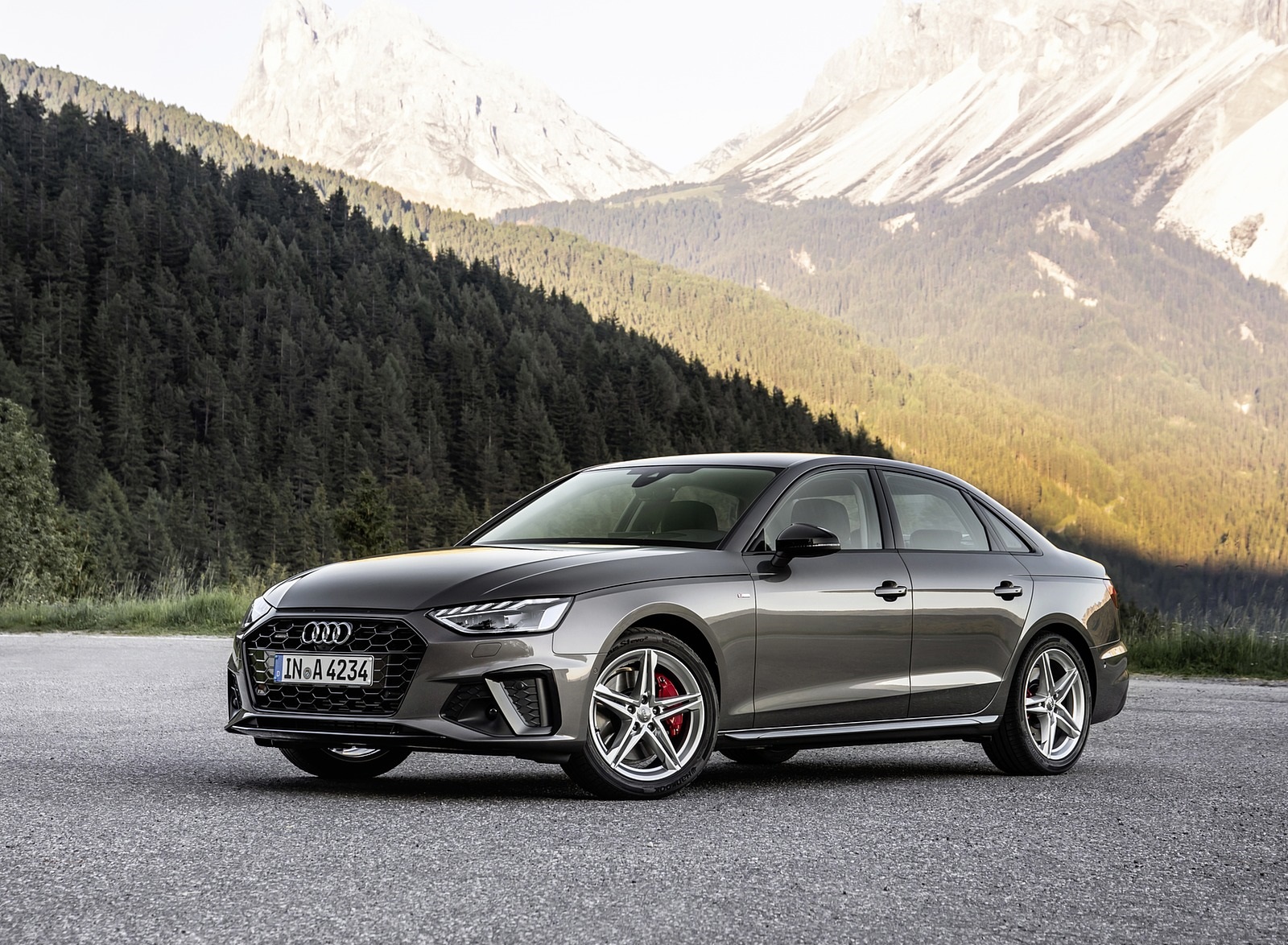 2020 Audi A4 (Color: Terra Gray) Front Three-Quarter Wallpapers (9)