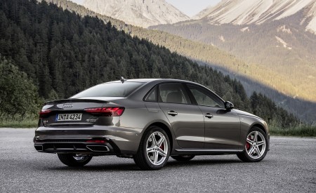 2020 Audi A4 (Color: Terra Gray) Rear Three-Quarter Wallpapers 450x275 (12)