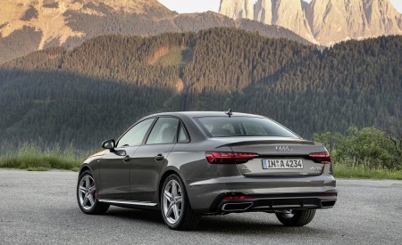 2020 Audi A4 (Color: Terra Gray) Rear Three-Quarter Wallpapers 450x275 (13)