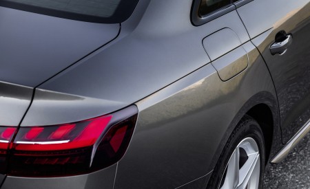 2020 Audi A4 (Color: Terra Gray) Tail Light Wallpapers 450x275 (19)