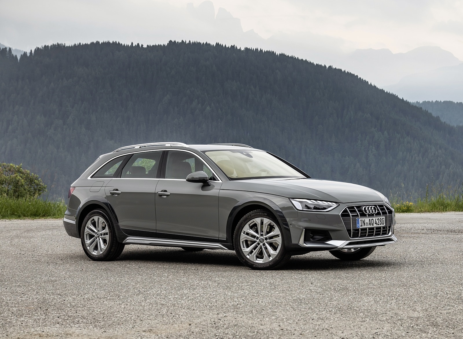 2020 Audi A4 allroad (Color: Quantum Gray) Front Three-Quarter Wallpapers (14)