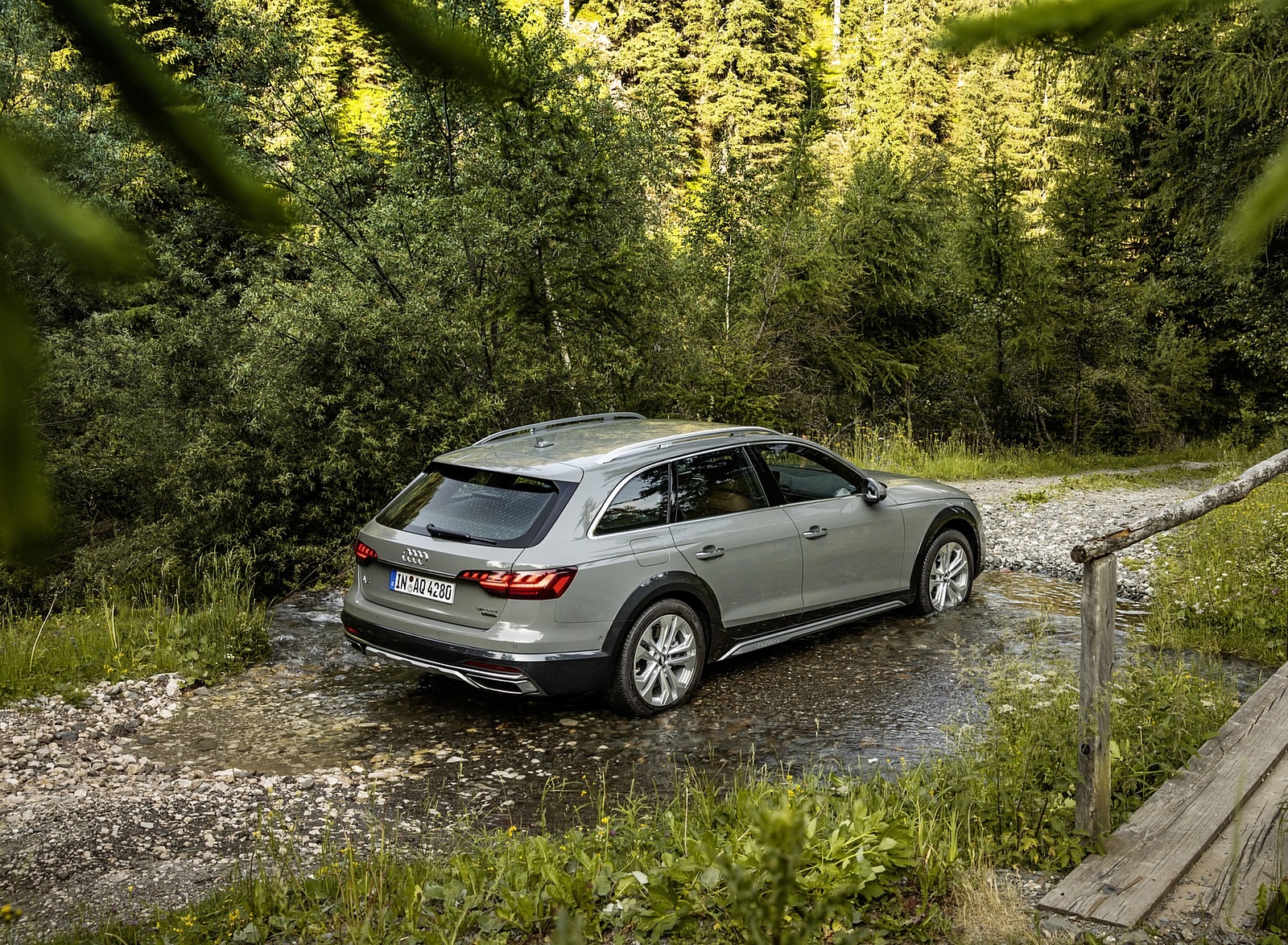 2020 Audi A4 allroad (Color: Quantum Gray) Rear Three-Quarter Wallpapers (11)