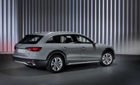 2020 Audi A4 allroad Rear Three-Quarter Wallpapers 450x275 (31)