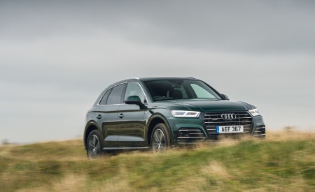2020 Audi Q5 55 TFSI e Plug-In Hybrid Front Three-Quarter Wallpapers 450x275 (84)