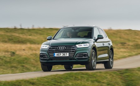2020 Audi Q5 55 TFSI e Plug-In Hybrid Front Three-Quarter Wallpapers 450x275 (85)