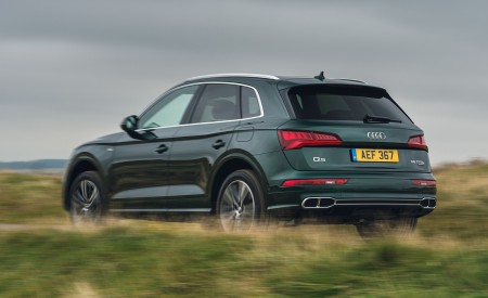 2020 Audi Q5 55 TFSI e Plug-In Hybrid Rear Three-Quarter Wallpapers 450x275 (91)