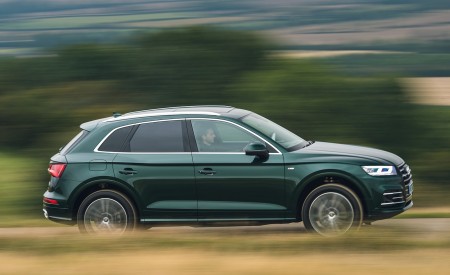 2020 Audi Q5 55 TFSI e Plug-In Hybrid Side Wallpapers 450x275 (94)