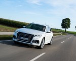 2020 Audi Q5 TFSI e Plug-In Hybrid (Color: Glacier White) Front Three-Quarter Wallpapers 150x120 (11)