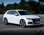 2020 Audi Q5 TFSI e Plug-In Hybrid (Color: Glacier White) Front Three-Quarter Wallpapers 150x120 (24)