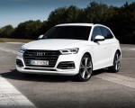 2020 Audi Q5 TFSI e Plug-In Hybrid (Color: Glacier White) Front Three-Quarter Wallpapers 150x120 (25)
