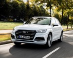 2020 Audi Q5 TFSI e Plug-In Hybrid (Color: Glacier White) Front Three-Quarter Wallpapers 150x120 (5)