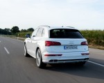 2020 Audi Q5 TFSI e Plug-In Hybrid (Color: Glacier White) Rear Three-Quarter Wallpapers 150x120 (17)