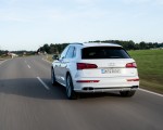 2020 Audi Q5 TFSI e Plug-In Hybrid (Color: Glacier White) Rear Wallpapers 150x120 (31)