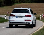 2020 Audi Q5 TFSI e Plug-In Hybrid (Color: Glacier White) Rear Wallpapers 150x120 (32)