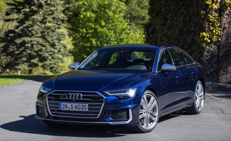 2020 Audi S6 Sedan TDI (Color: Navarra Blue) Front Three-Quarter Wallpapers 450x275 (29)