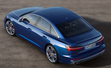 2020 Audi S6 Sedan TDI (Color: Navarra Blue) Rear Three-Quarter Wallpapers 450x275 (37)