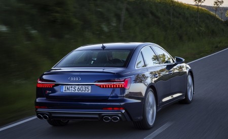 2020 Audi S6 Sedan TDI (Color: Navarra Blue) Rear Wallpapers 450x275 (18)