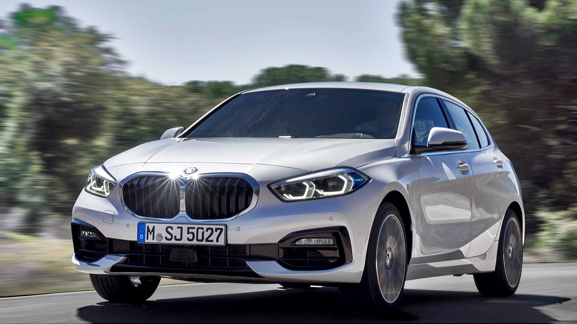 2020 BMW 1-Series 118i (Color: Mineral white Metallic) Front Three-Quarter Wallpapers #2 of 66