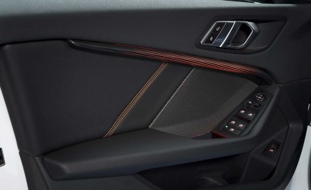 2020 BMW 1-Series 118i (Color: Mineral white Metallic) Interior Detail Wallpapers 450x275 (35)