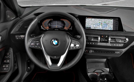 2020 BMW 1-Series 118i (Color: Mineral white Metallic) Interior Steering Wheel Wallpapers 450x275 (31)