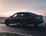 2020 BMW 7-Series 750i M Sport (UK-Spec) Rear Three-Quarter Wallpapers  150x120 (18)