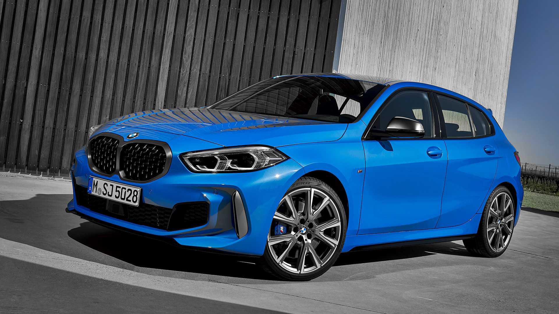 2020 BMW M135i xDrive (Color: Misano Blue Metallic) Front Three-Quarter Wallpapers (10)
