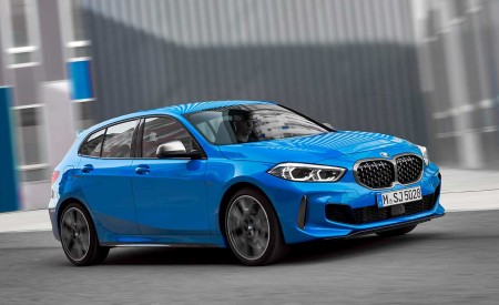 2020 BMW M135i xDrive (Color: Misano Blue Metallic) Front Three-Quarter Wallpapers 450x275 (3)