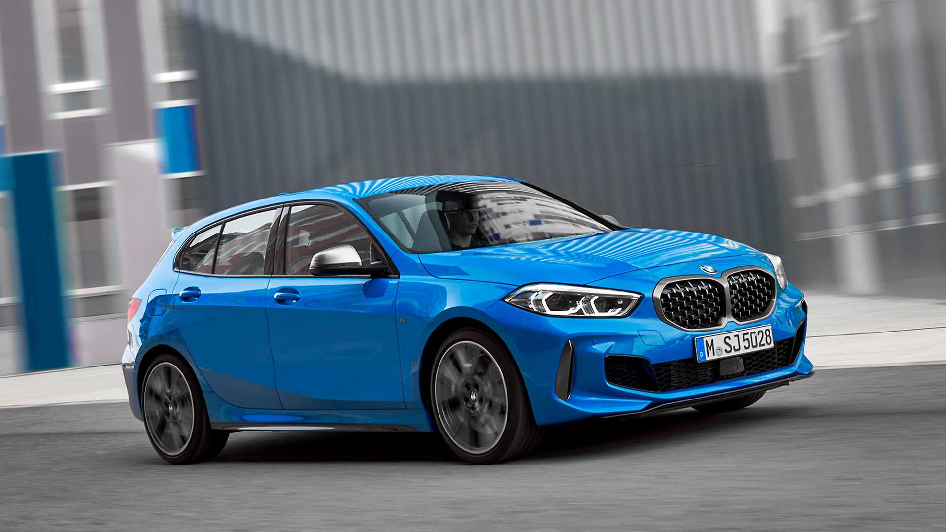 2020 BMW M135i xDrive (Color: Misano Blue Metallic) Front Three-Quarter Wallpapers (4)