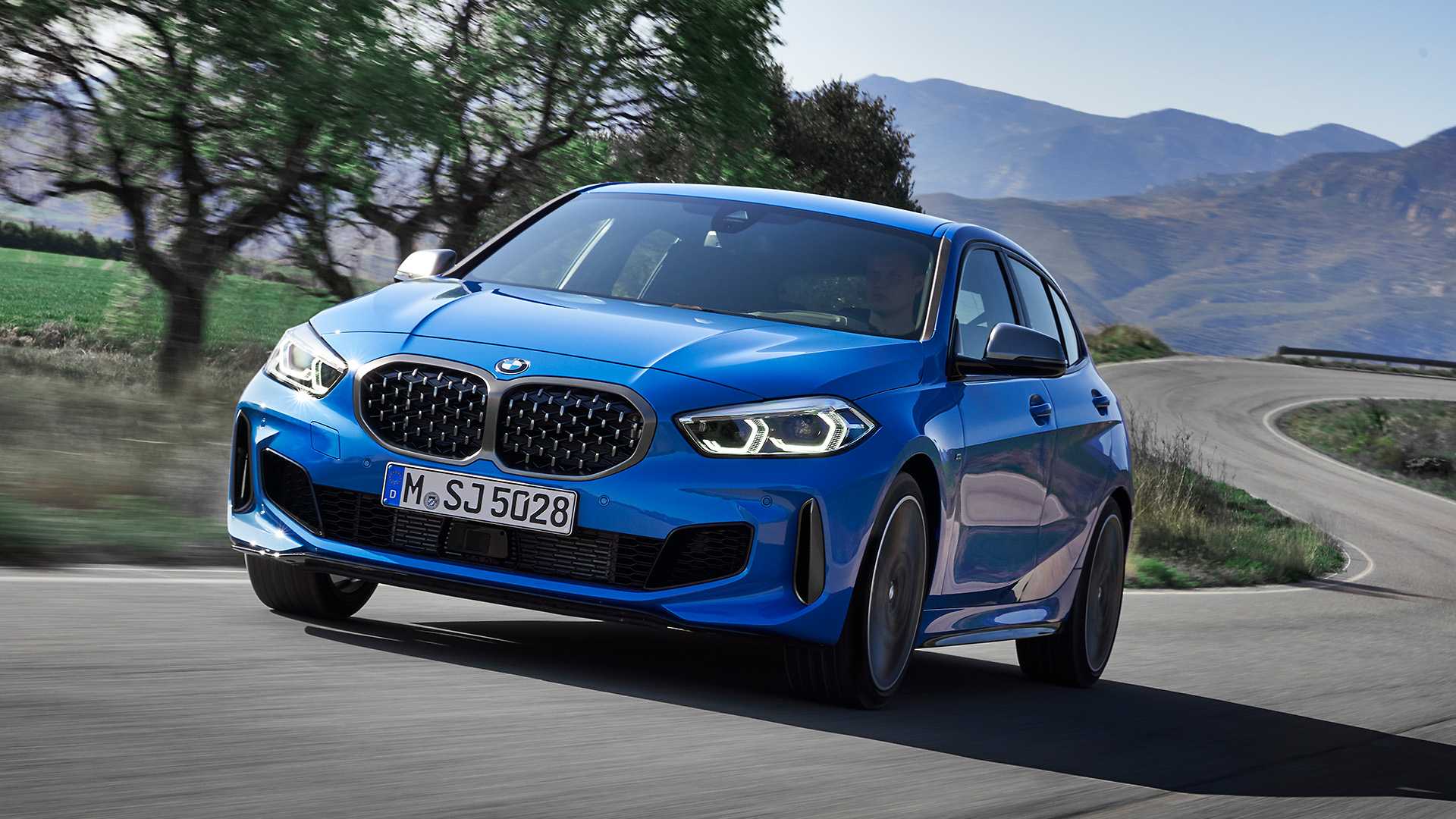 2020 BMW M135i xDrive (Color: Misano Blue Metallic) Front Wallpapers (5)