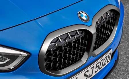 2020 BMW M135i xDrive (Color: Misano Blue Metallic) Grill Wallpapers 450x275 (31)