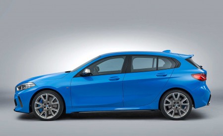 2020 BMW M135i xDrive (Color: Misano Blue Metallic) Side Wallpapers 450x275 (23)