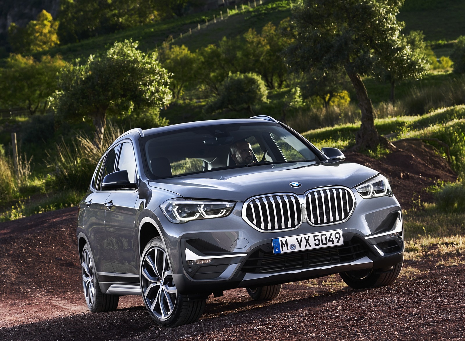 2020 BMW X1 Front Three-Quarter Wallpapers  (13)
