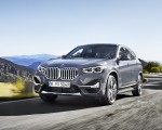 2020 BMW X1 Front Three-Quarter Wallpapers  150x120 (3)