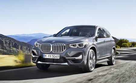 2020 BMW X1 Front Three-Quarter Wallpapers  450x275 (3)