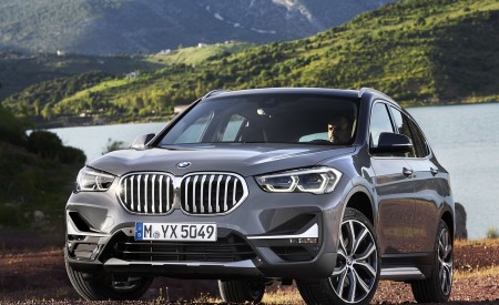 2020 BMW X1 Front Three-Quarter Wallpapers 450x275 (21)