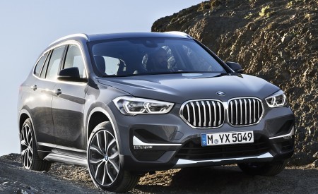 2020 BMW X1 Front Three-Quarter Wallpapers 450x275 (15)