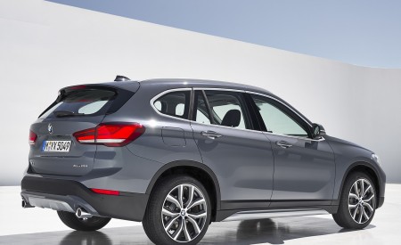 2020 BMW X1 Rear Three-Quarter Wallpapers  450x275 (26)