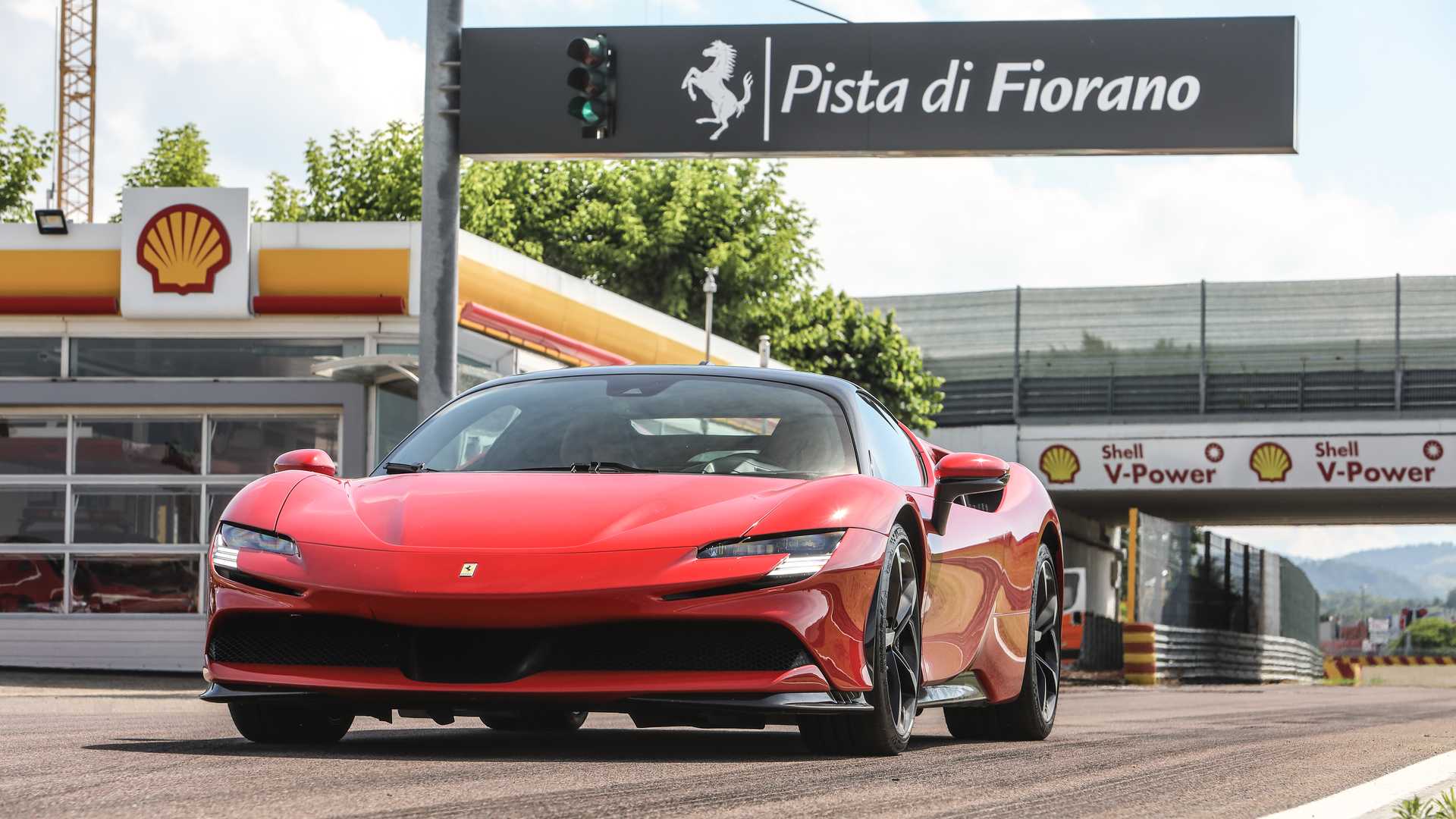2020 Ferrari SF90 Stradale Front Wallpapers #19 of 70