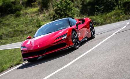 2020 Ferrari SF90 Stradale Front Wallpapers 450x275 (8)