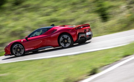 2020 Ferrari SF90 Stradale Rear Three-Quarter Wallpapers 450x275 (12)