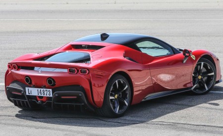 2020 Ferrari SF90 Stradale Rear Three-Quarter Wallpapers 450x275 (22)