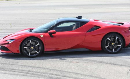 2020 Ferrari SF90 Stradale Side Wallpapers 450x275 (24)