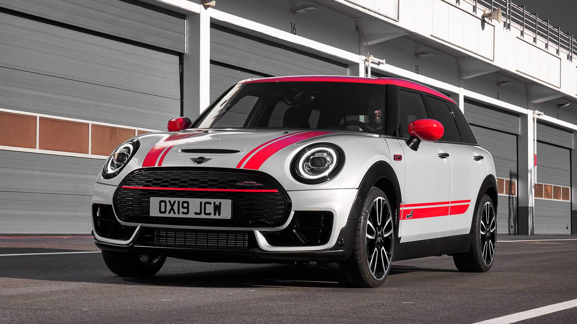 2020 MINI Clubman John Cooper Works Front Three-Quarter Wallpapers (5)