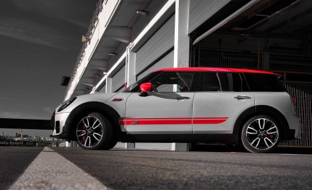 2020 MINI Clubman John Cooper Works Side Wallpapers 450x275 (4)