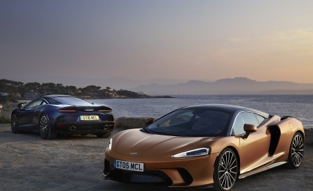 2020 McLaren GT (Color: Burnished Copper) Front Three-Quarter Wallpapers 450x275 (46)