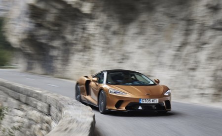 2020 McLaren GT (Color: Burnished Copper) Front Three-Quarter Wallpapers 450x275 (30)