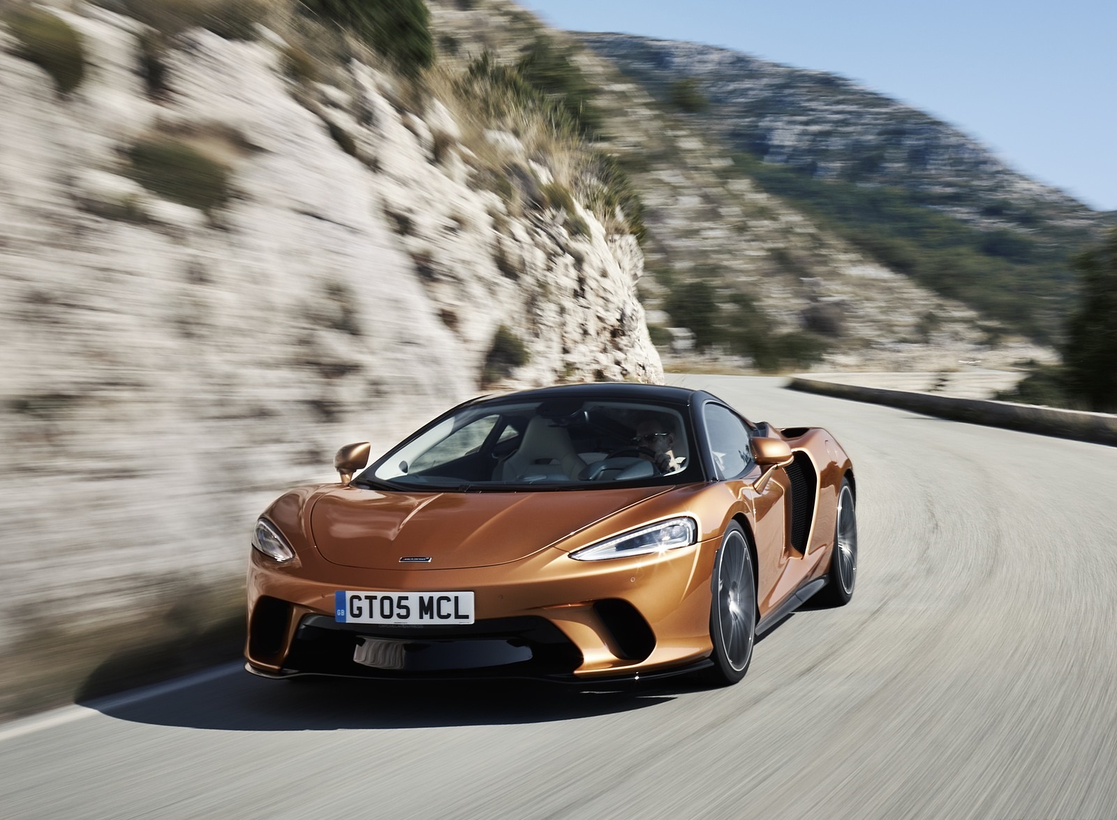 2020 McLaren GT (Color: Burnished Copper) Front Wallpapers #32 of 117