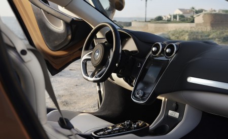 2020 McLaren GT (Color: Burnished Copper) Interior Wallpapers 450x275 (58)